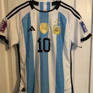 2022 World Cup player issued Messi jersey